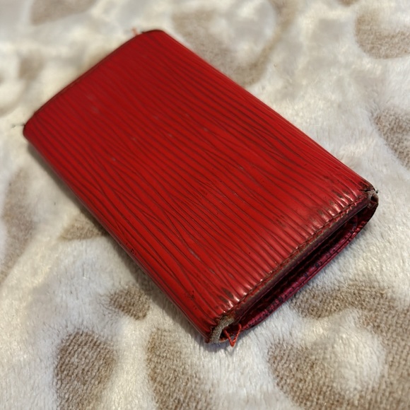 Authentic Louis Vuitton Red Epi Leather Key Holder - Picture 4 of 12